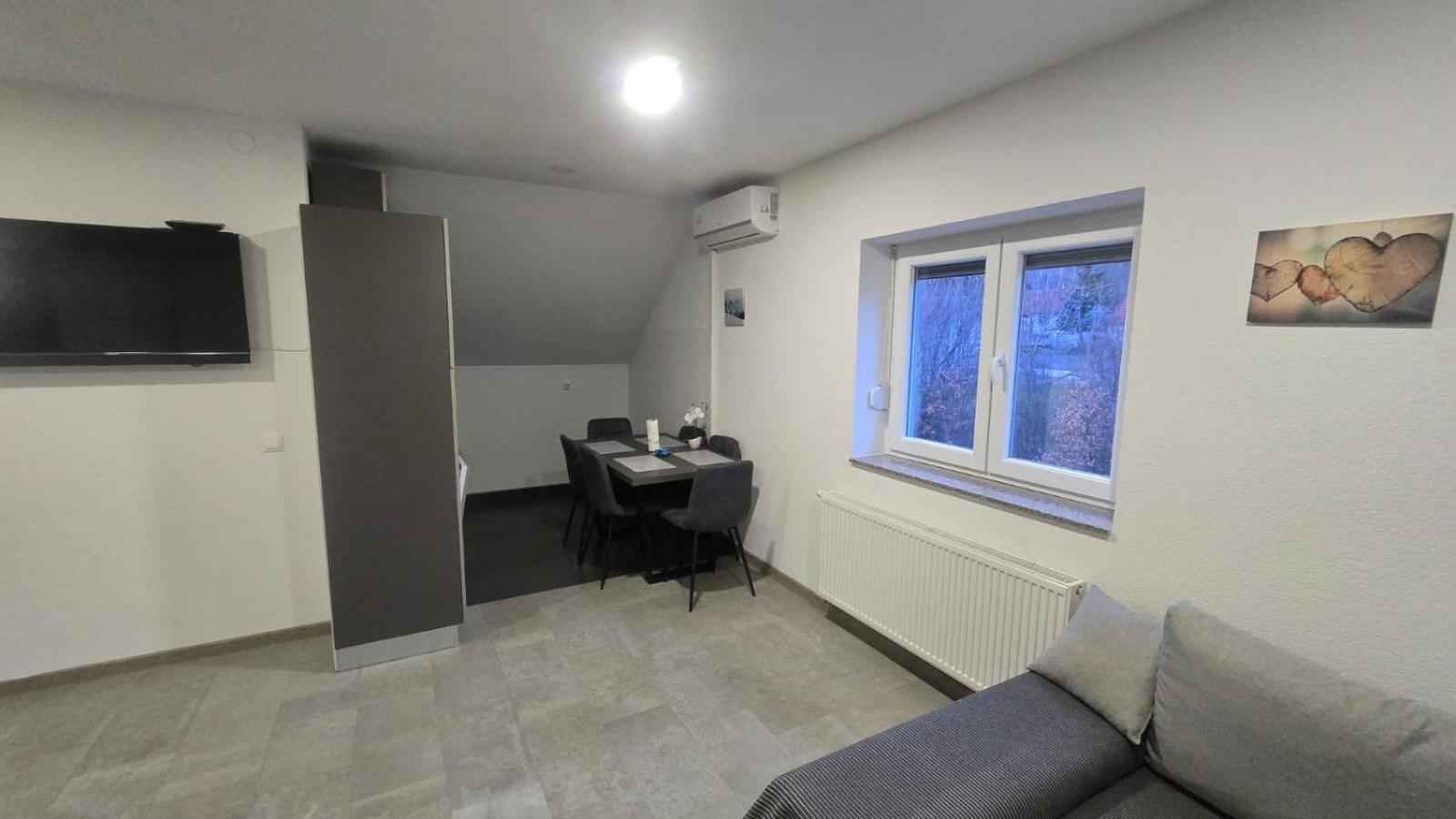 Apartmani Marijamagdalena Gračac Exterior foto